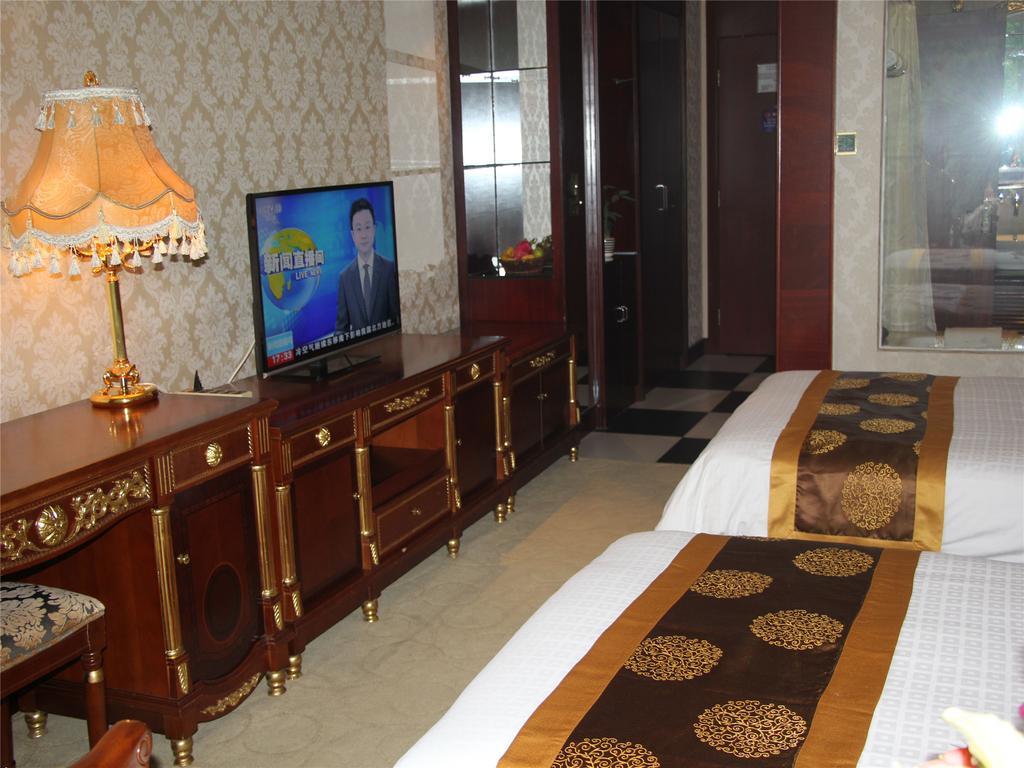 New West Street International Hotel Янгшуо Екстериор снимка