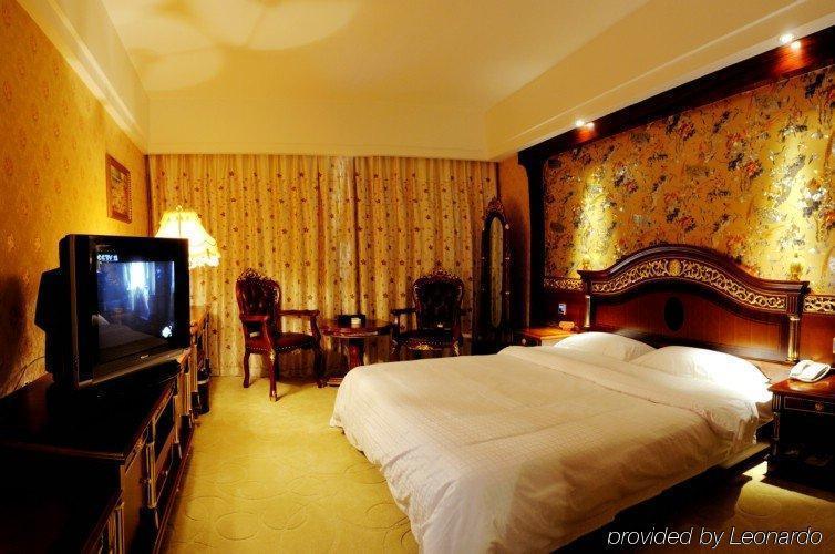 New West Street International Hotel Янгшуо Стая снимка