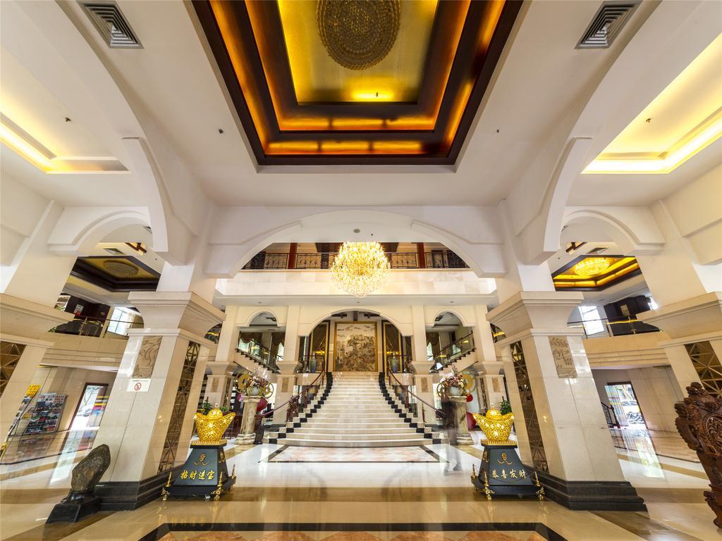 New West Street International Hotel Янгшуо Екстериор снимка