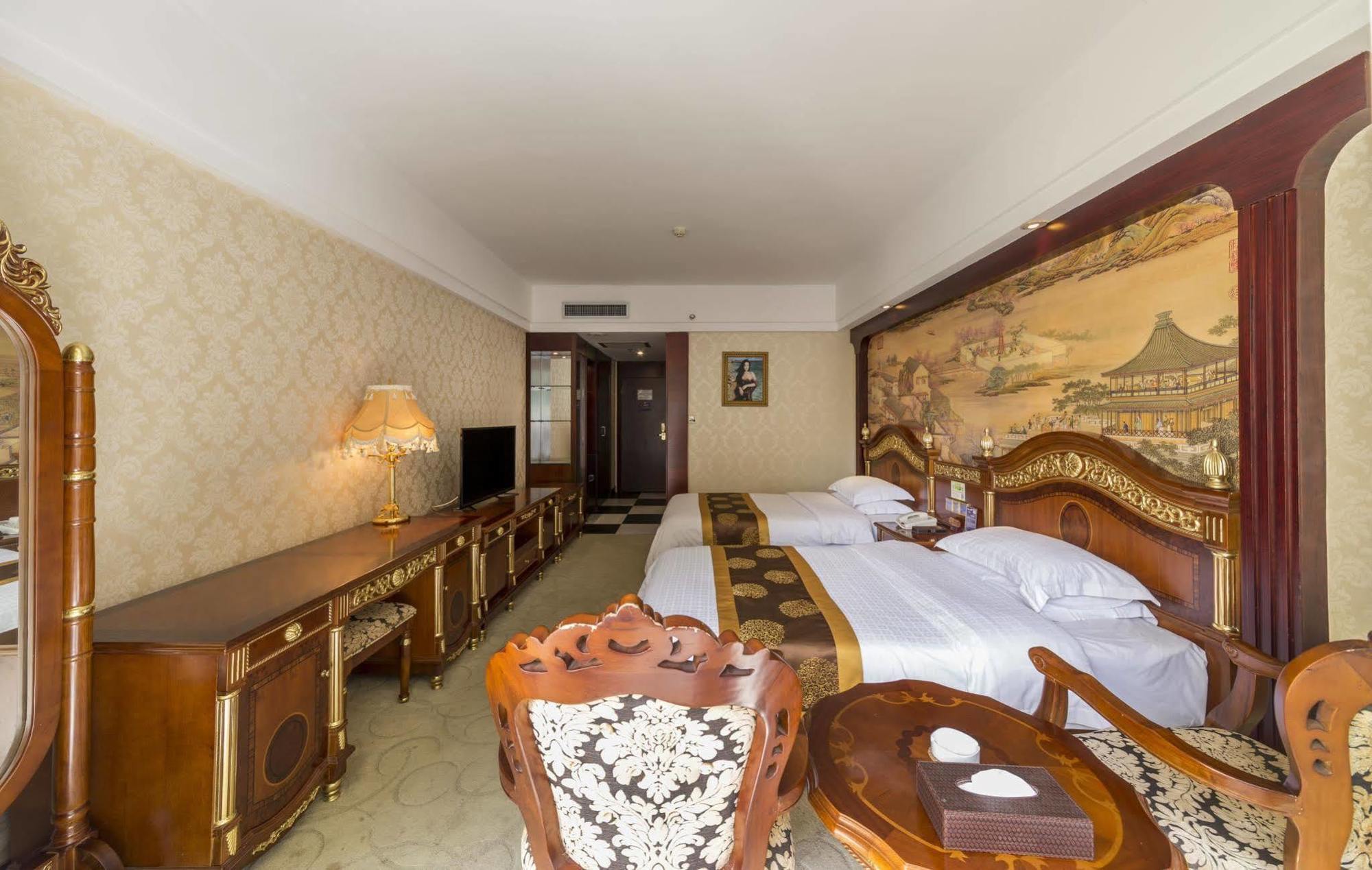 New West Street International Hotel Янгшуо Екстериор снимка